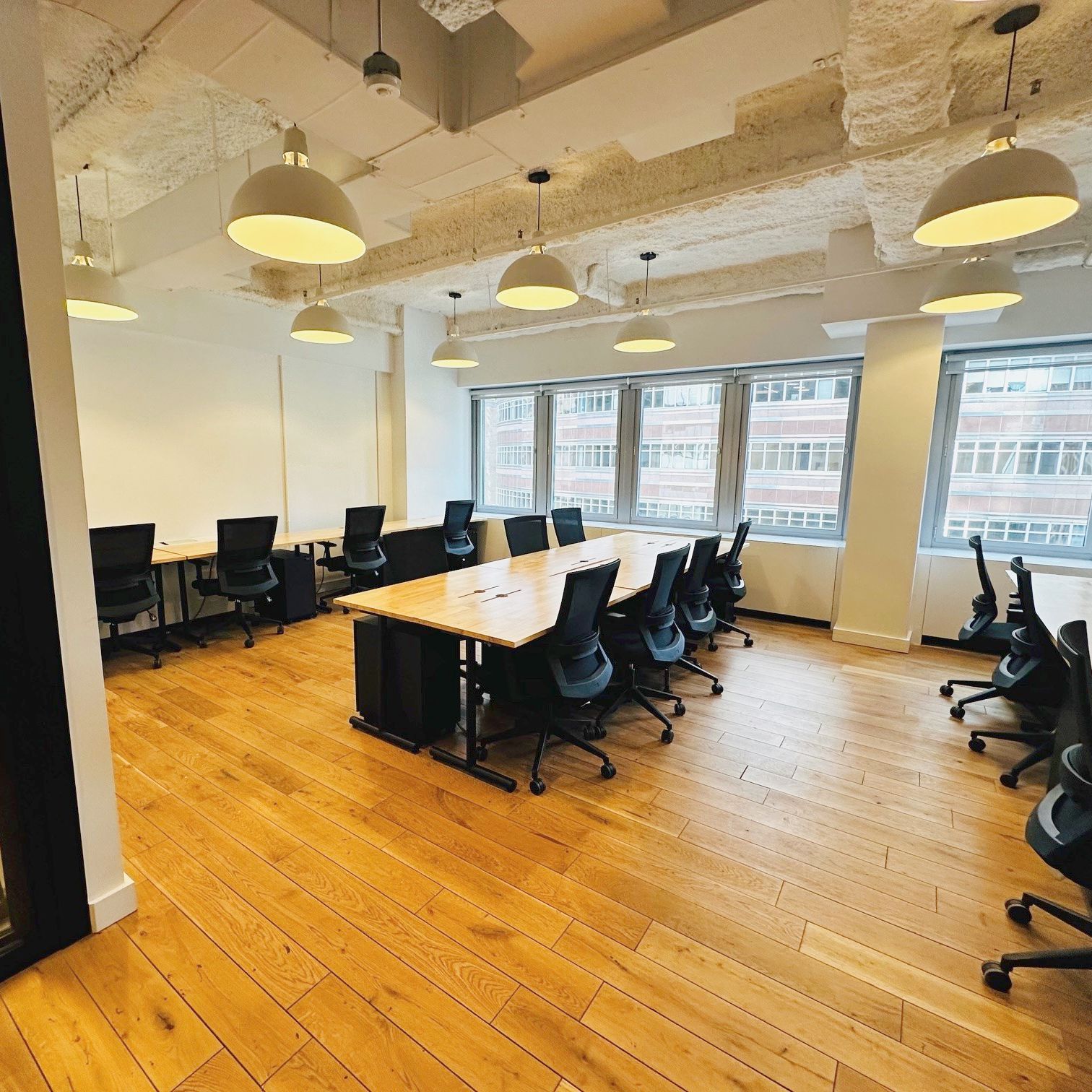 Corporate Suites at 880 Third Avenue  Private Office Product Image